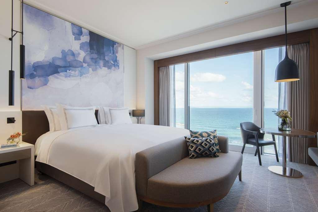 The David Kempinski Tel Aviv Habitación foto